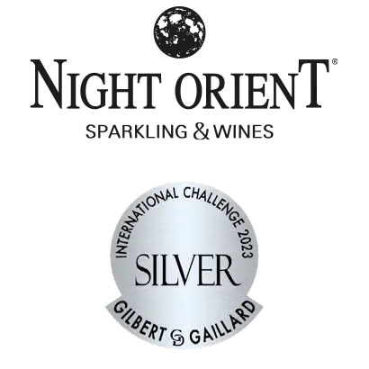 Image de la récompense d'argent décernée à Night Orient pour son vin pétillant sans alcool