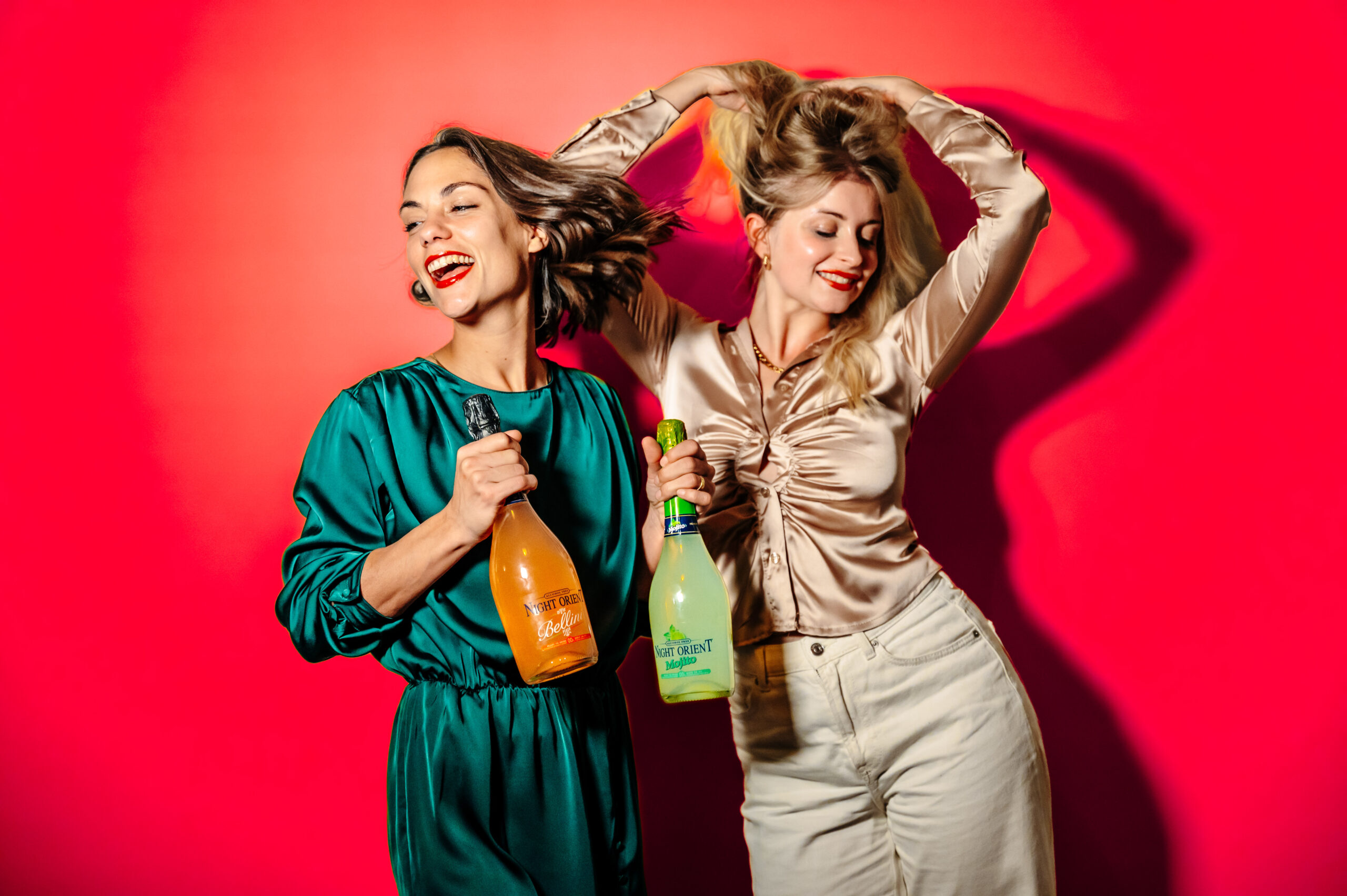 deux filles qui dansent